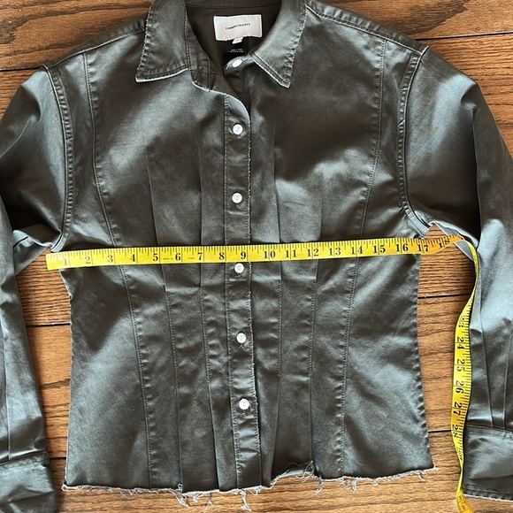 Current Elliot The Tella Button Front Shirt Army
Green Size S - Picture 9 of 15